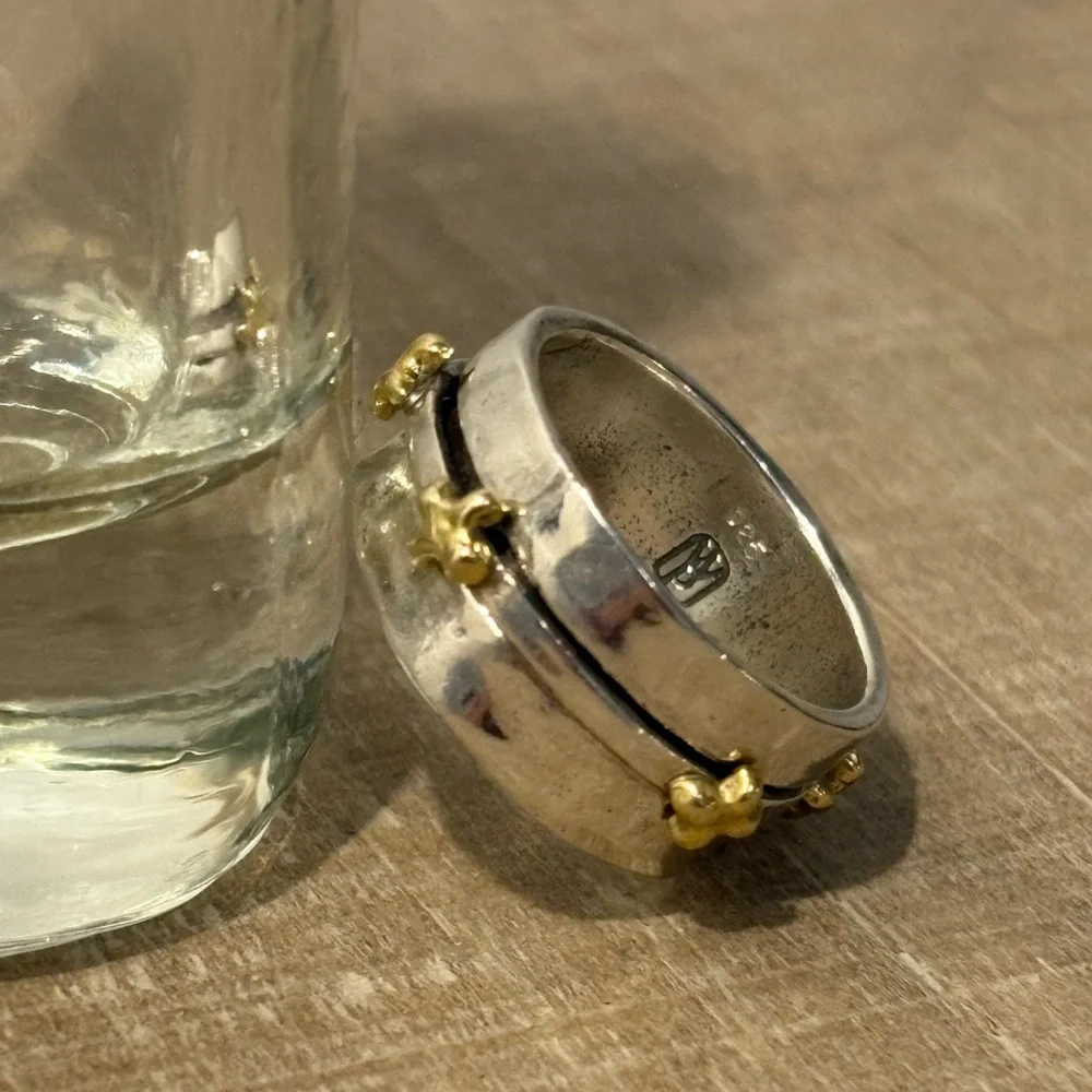 Waxing Poetic
Faith Spinner Ring, sz 8 - Picture 2 of 10